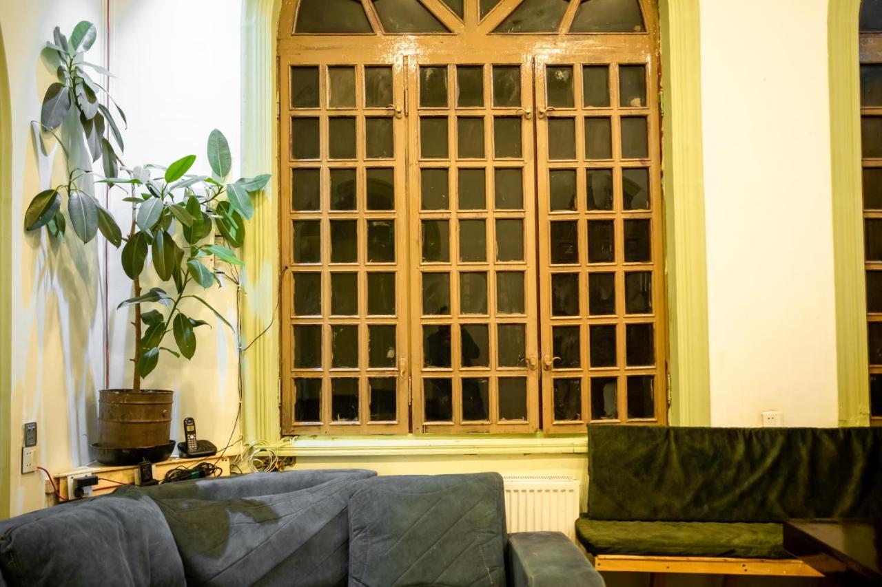 Flora Music & Art Hostel Baku Exteriör bild