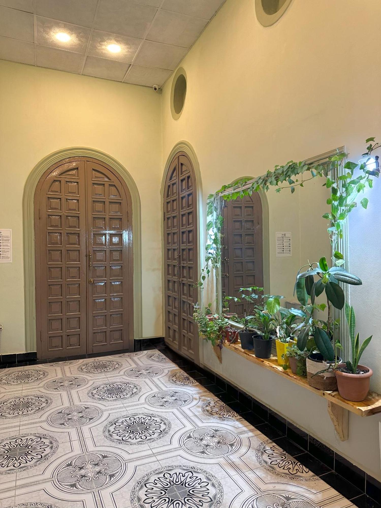 Flora Music & Art Hostel Baku Exteriör bild
